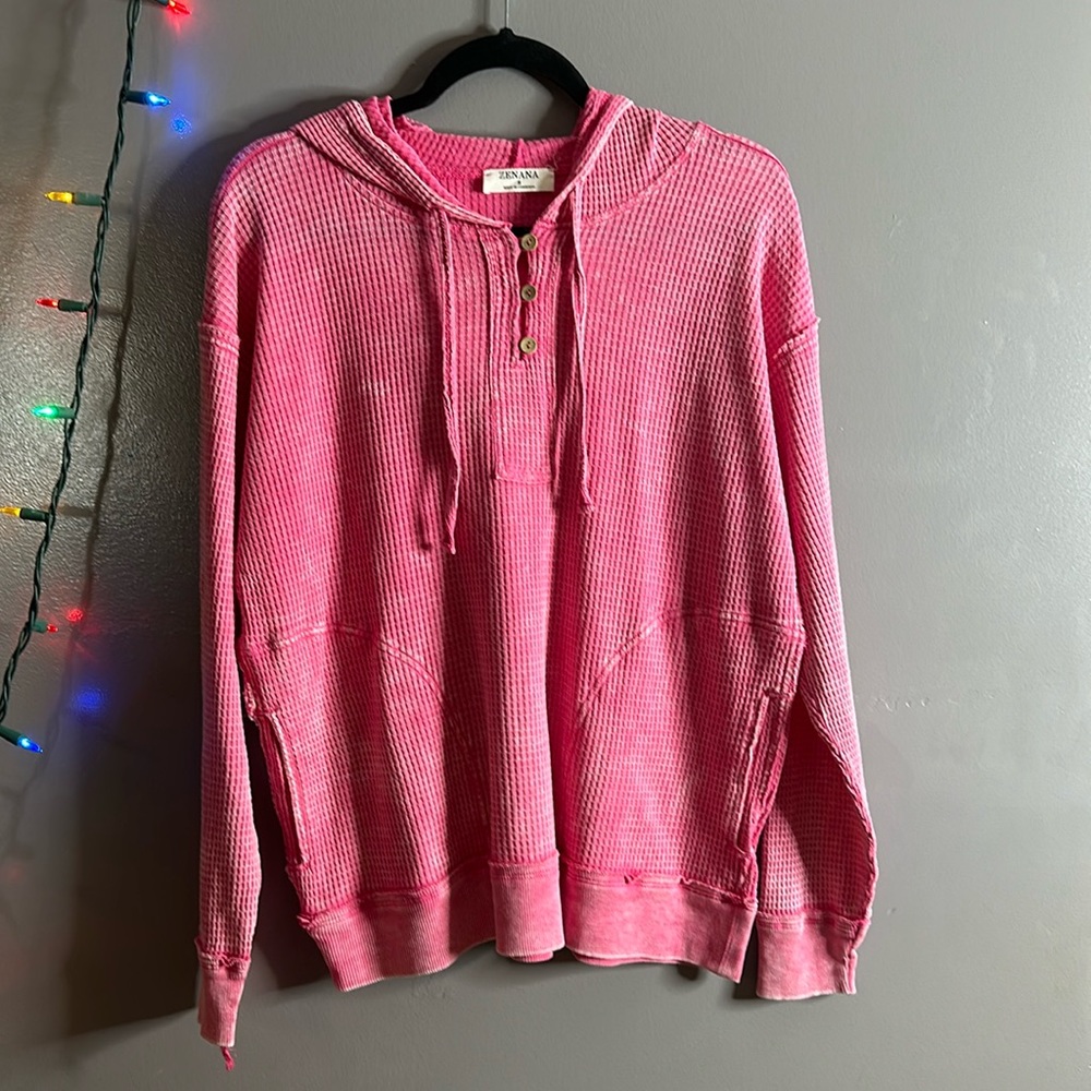 This top is so comfy and stylish! Your wardrobe needs this!